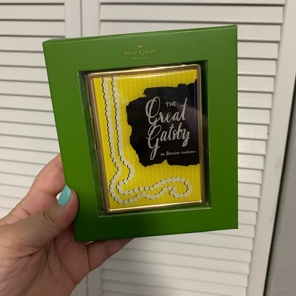 Kate Spade A Way With Words Great Gatsby ID Holder - Picture 4 of 6